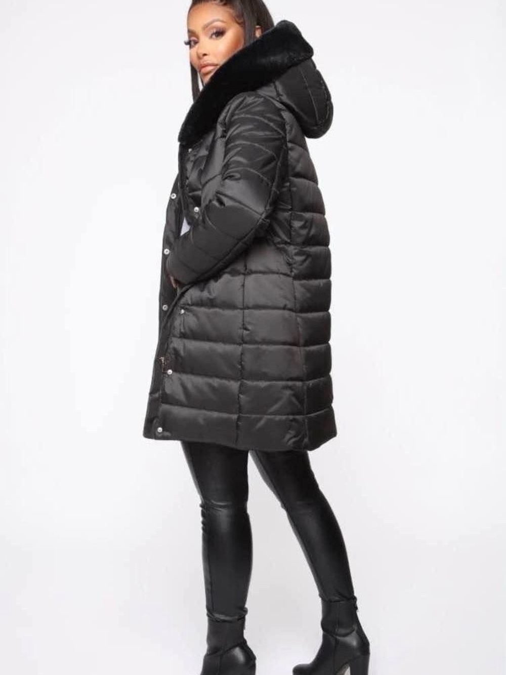 NWT Black Faux-Fur Trim Puffer Coat - Women